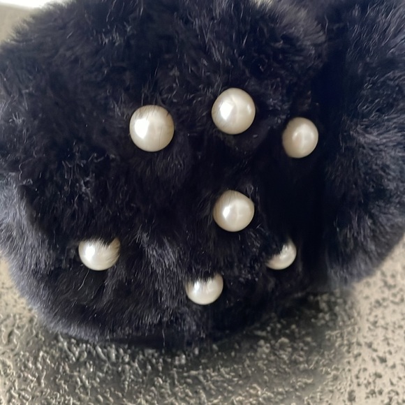 NWT JOCELYN FAUX FUR EARMUFFS WITH PEARLS - Picture 3 of 6